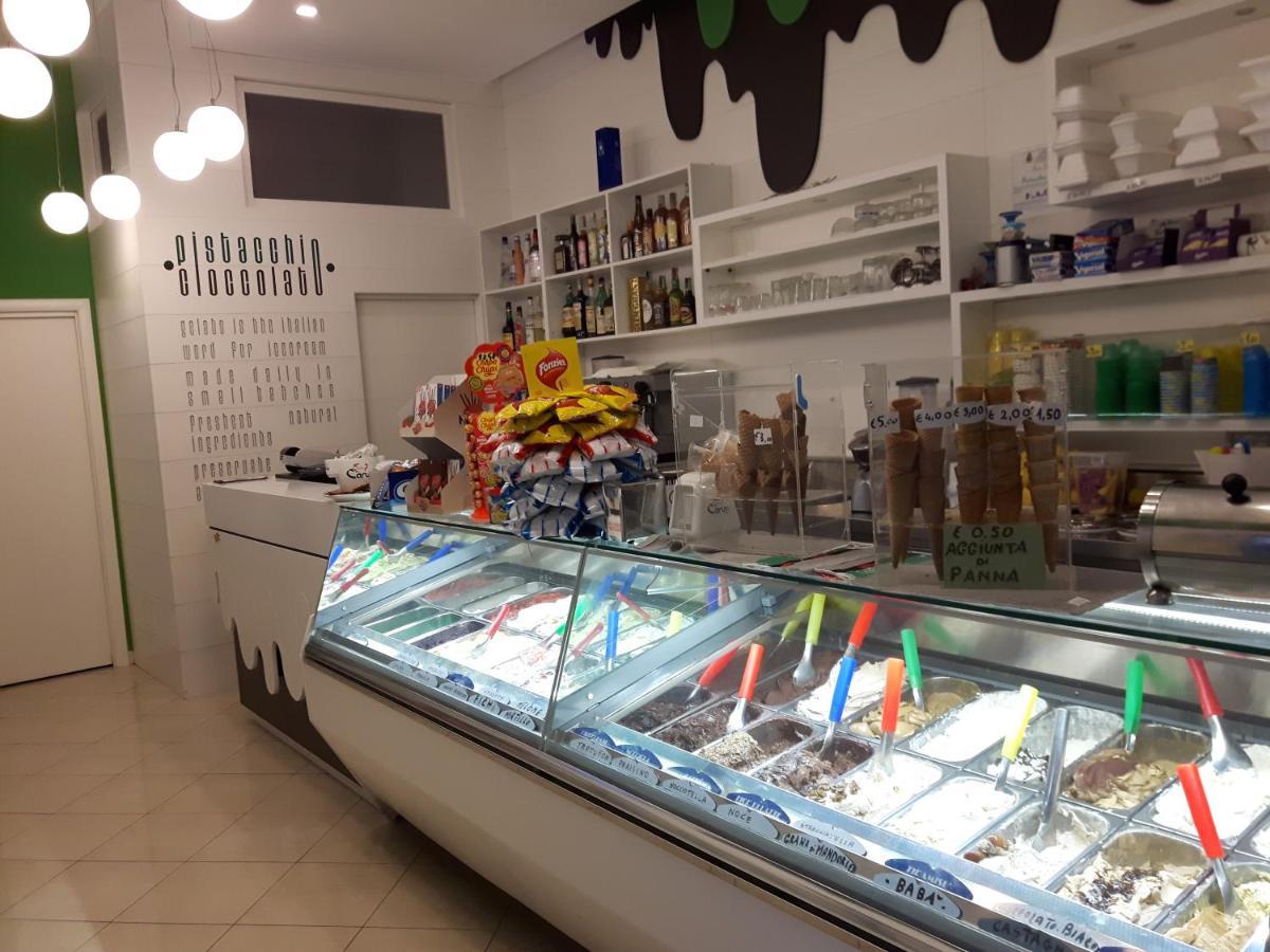 Parigino Hotel Палинуро Екстериор снимка