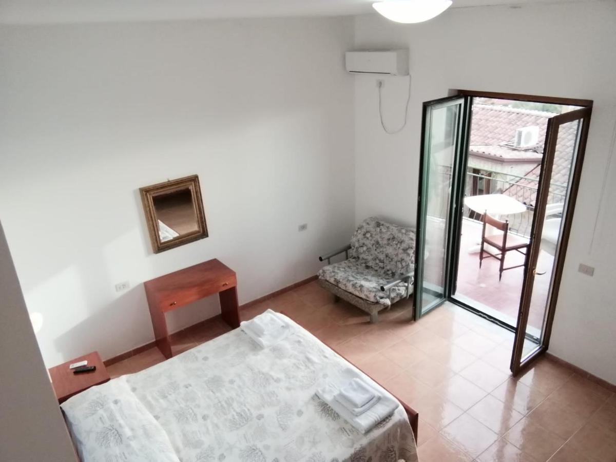 Parigino Hotel Палинуро Екстериор снимка