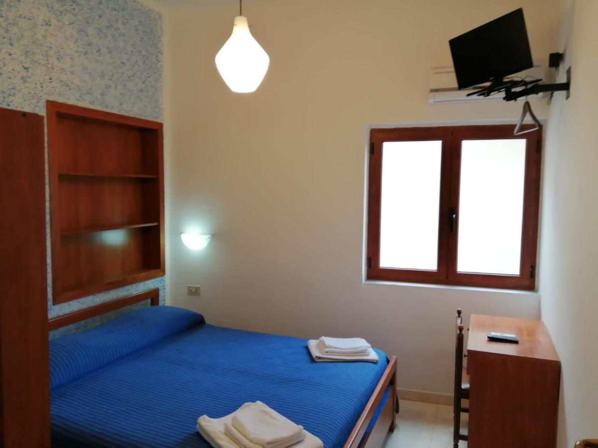 Parigino Hotel Палинуро Екстериор снимка