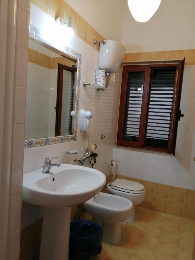 Parigino Hotel Палинуро Екстериор снимка
