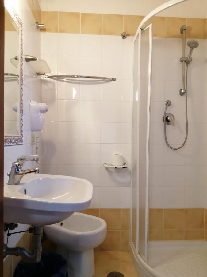 Parigino Hotel Палинуро Екстериор снимка