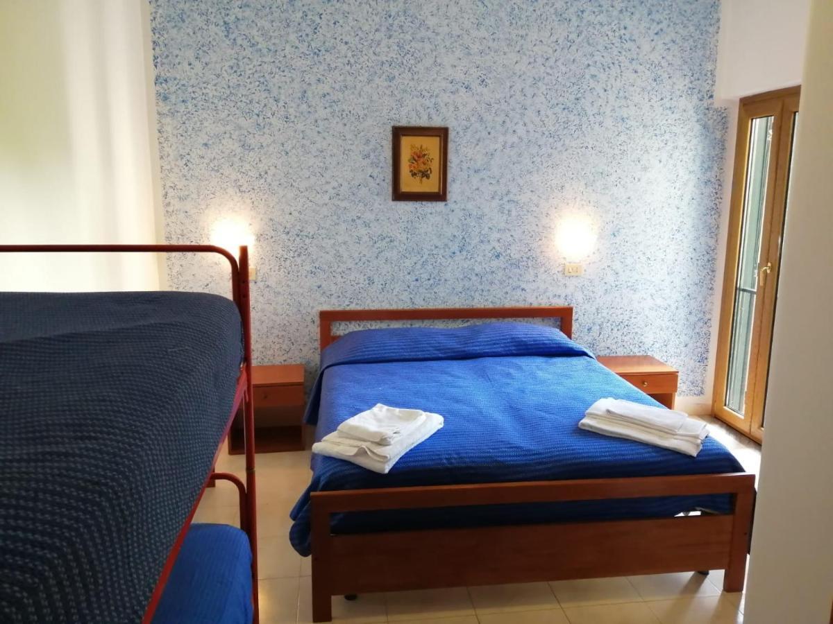 Parigino Hotel Палинуро Екстериор снимка