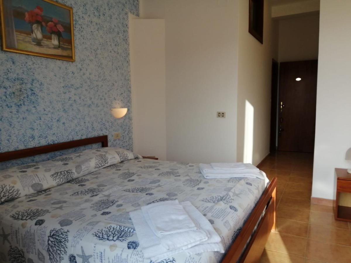 Parigino Hotel Палинуро Екстериор снимка