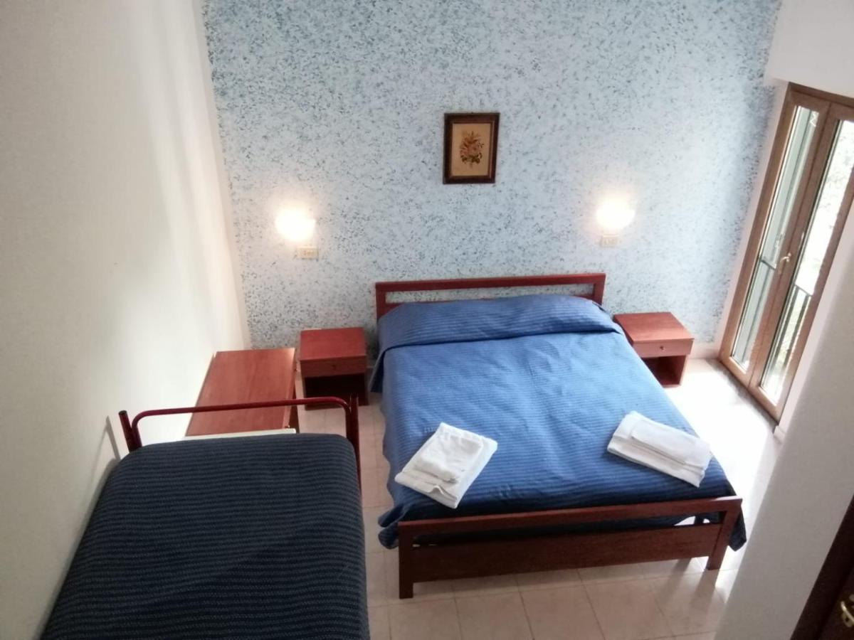 Parigino Hotel Палинуро Екстериор снимка